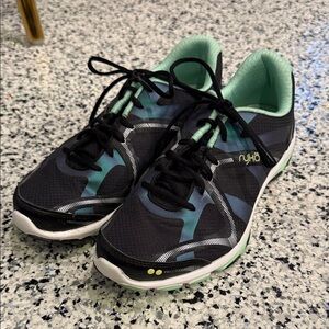 Ryka Women's Black and Teal Athletic Shoes Size 8.5